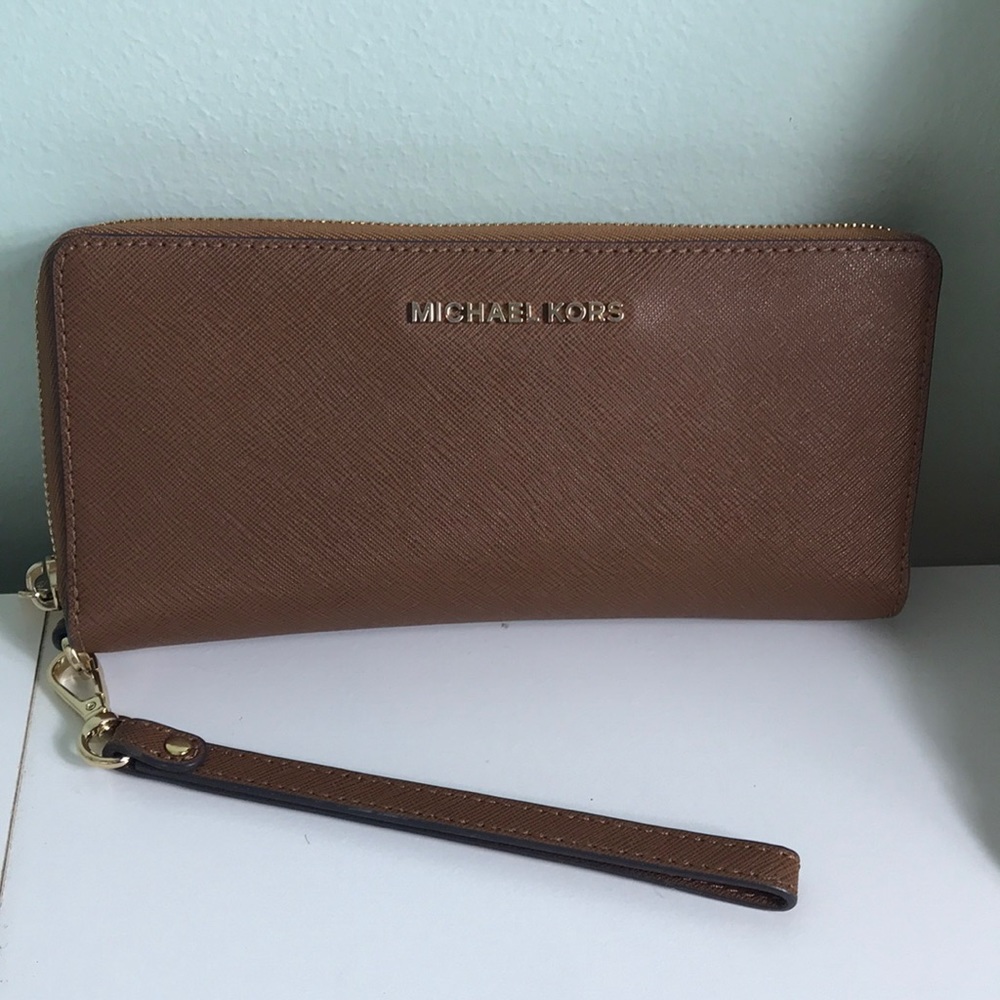 Michael Kors Jet Set Travel Wristlet Camel Wallet